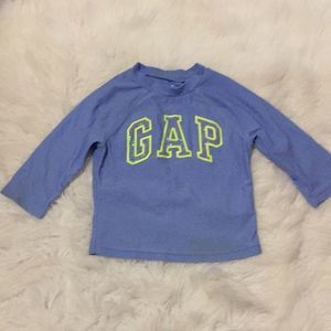 Gap rashguard size